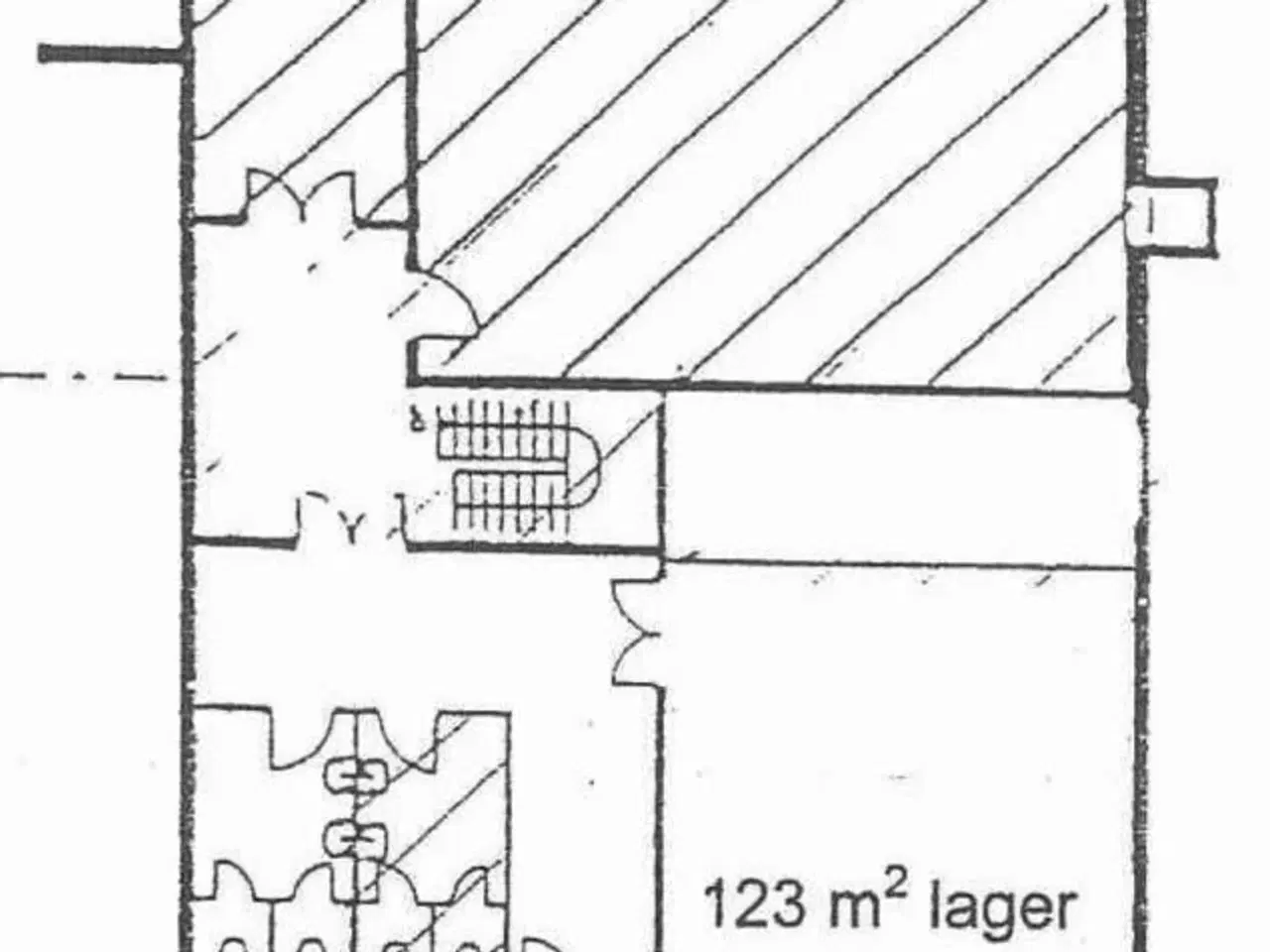 Billede 11 - Flot og fleksibel ejendom på Industrivej 51 i Roskilde til lager kontor og showroom.