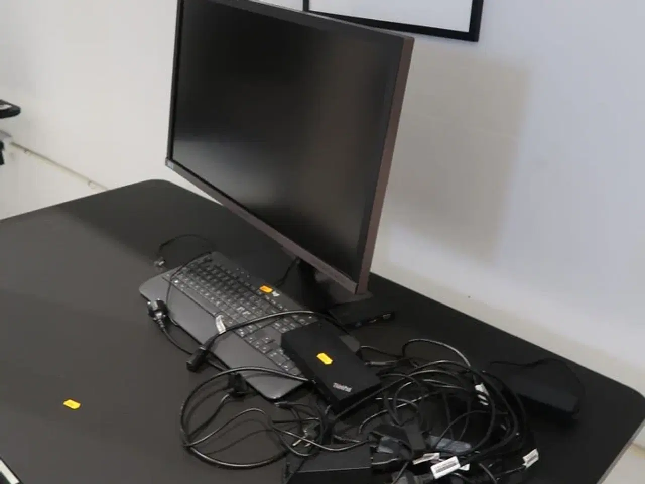 Billede 2 - Computerskærm SAMSUNG U28E850R, dockingstation LENOVO Thinkpad, tastatur