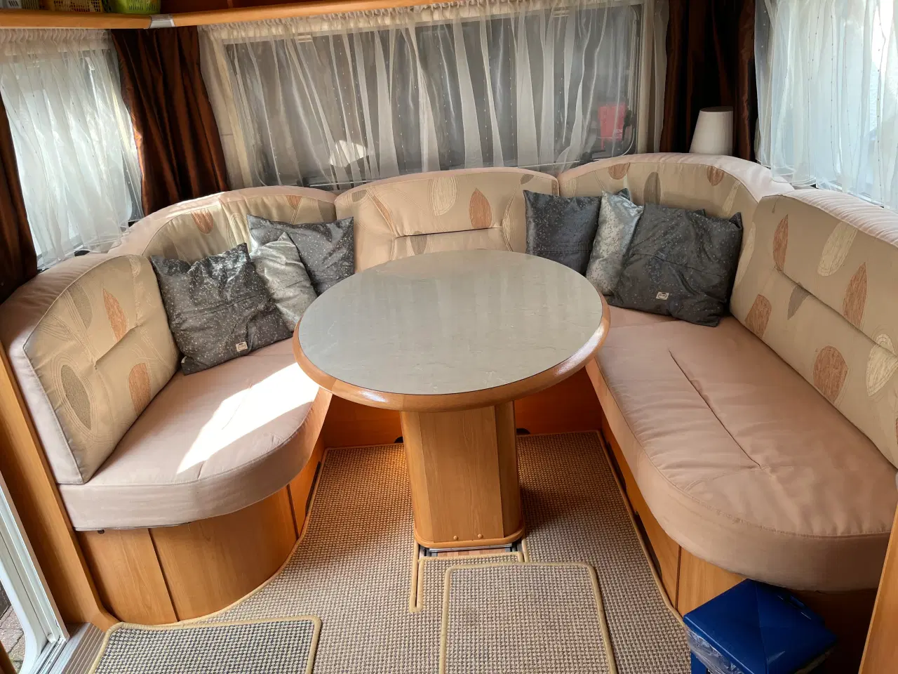 Billede 7 - LMC 565E Ambassador campingvogn sælges.