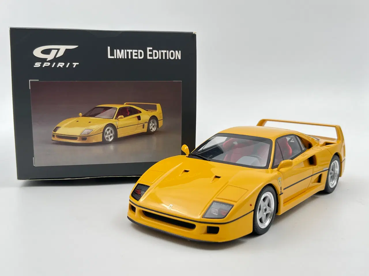Billede 1 - 1987 Ferrari F40 - Limited Edition 56/999 - 1:18