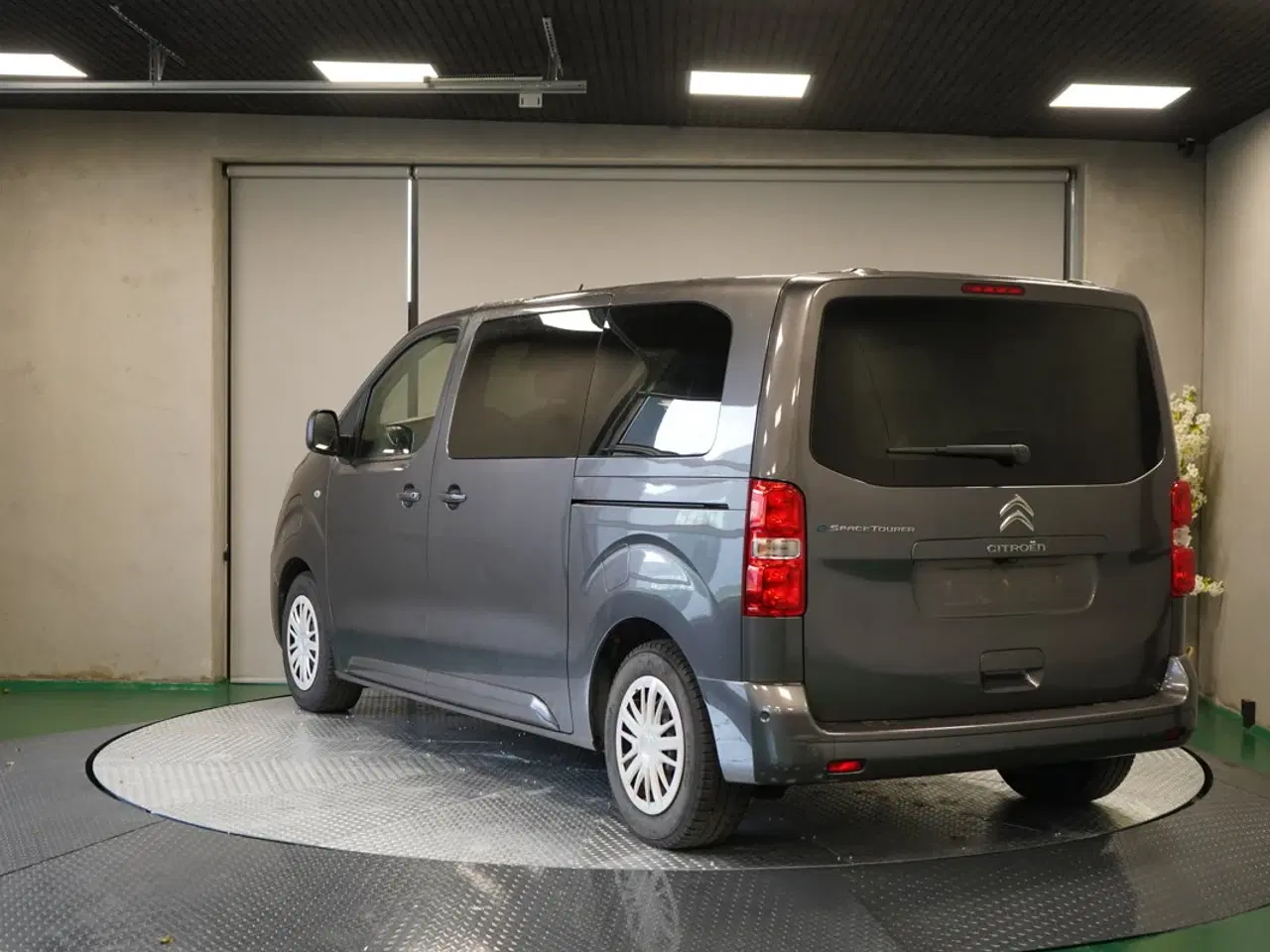 Billede 4 - 8 personers EL-minibus på auktion