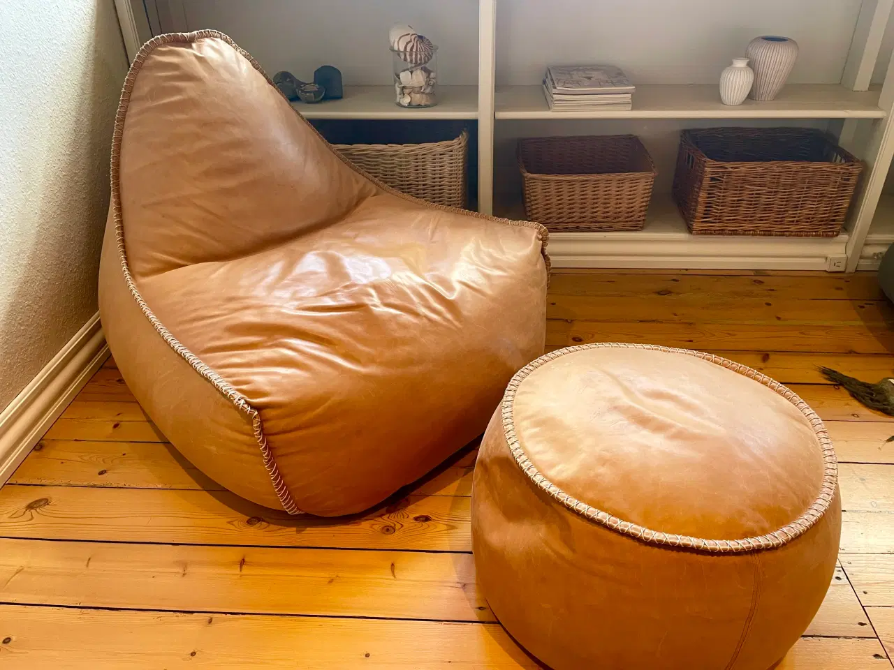Billede 1 - Luna Lounge Chair + Pouf fra SACKit 
