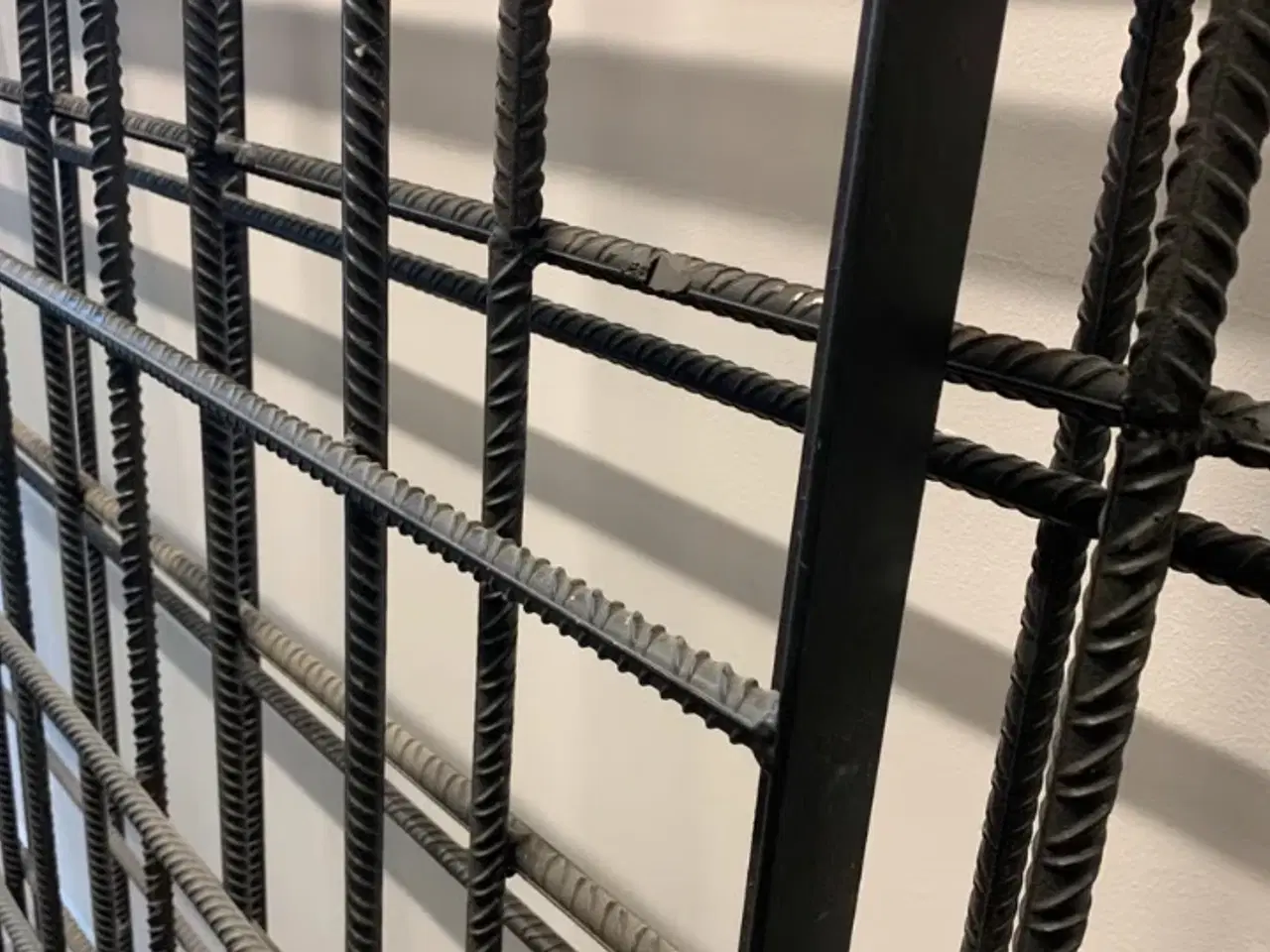 Billede 2 - Hjemmelavet stålgitter - solidt