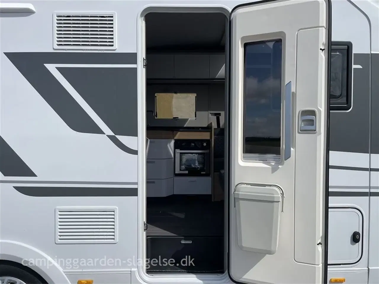 Billede 4 - 2024 - Adria Coral Plus 670 DL   AUTOMATGEAR