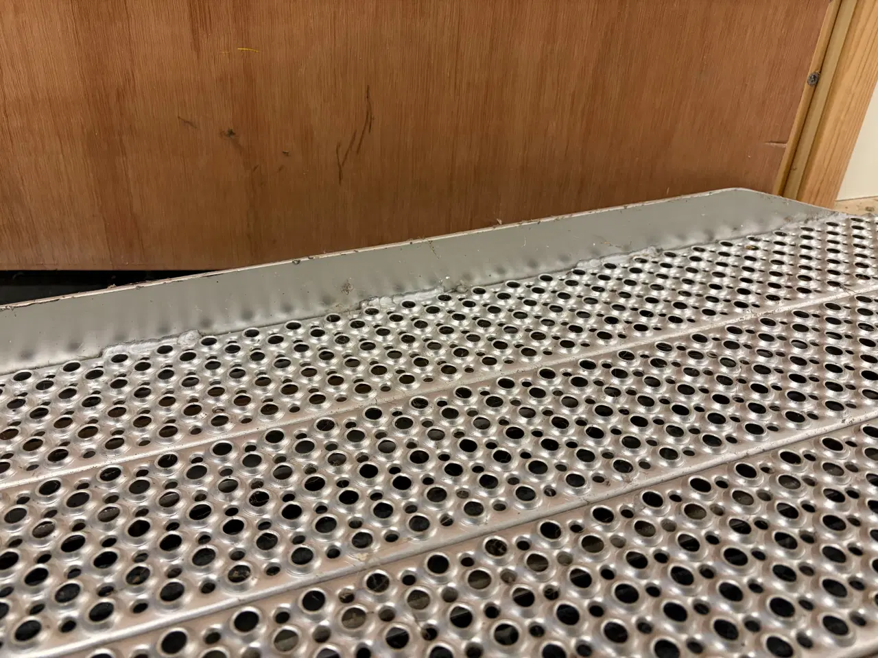 Billede 3 - Kraftig skridsikker kørerampe i alu