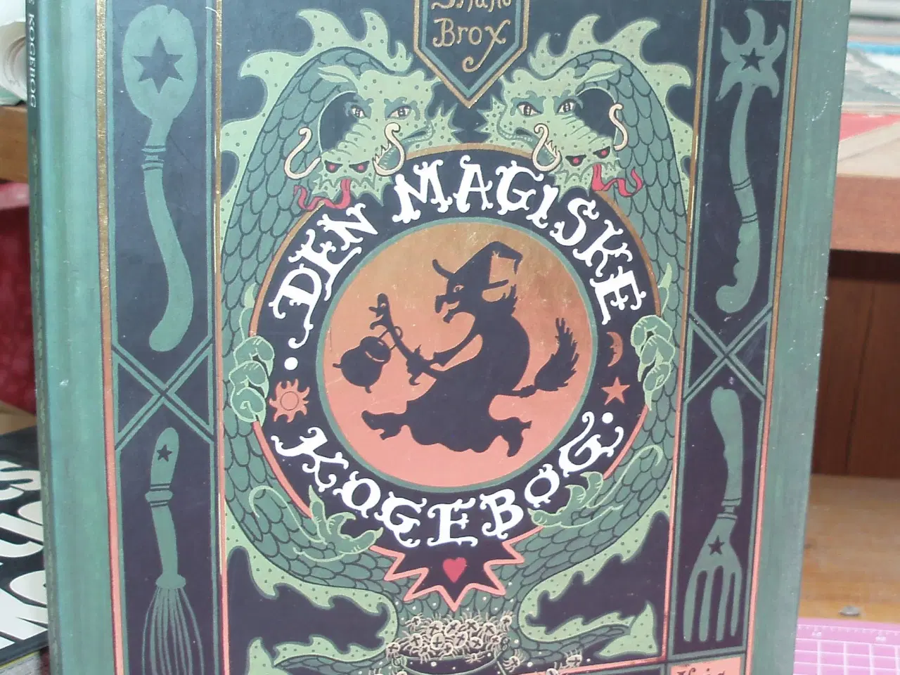 Billede 1 - Den Magiske Kogebog