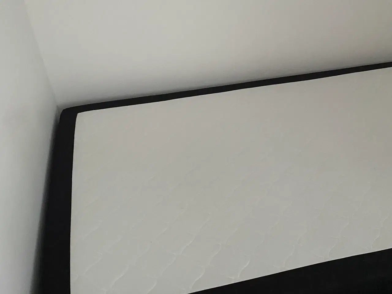 Billede 1 - Nordisk fjer Seng 120x200 med opbevaring