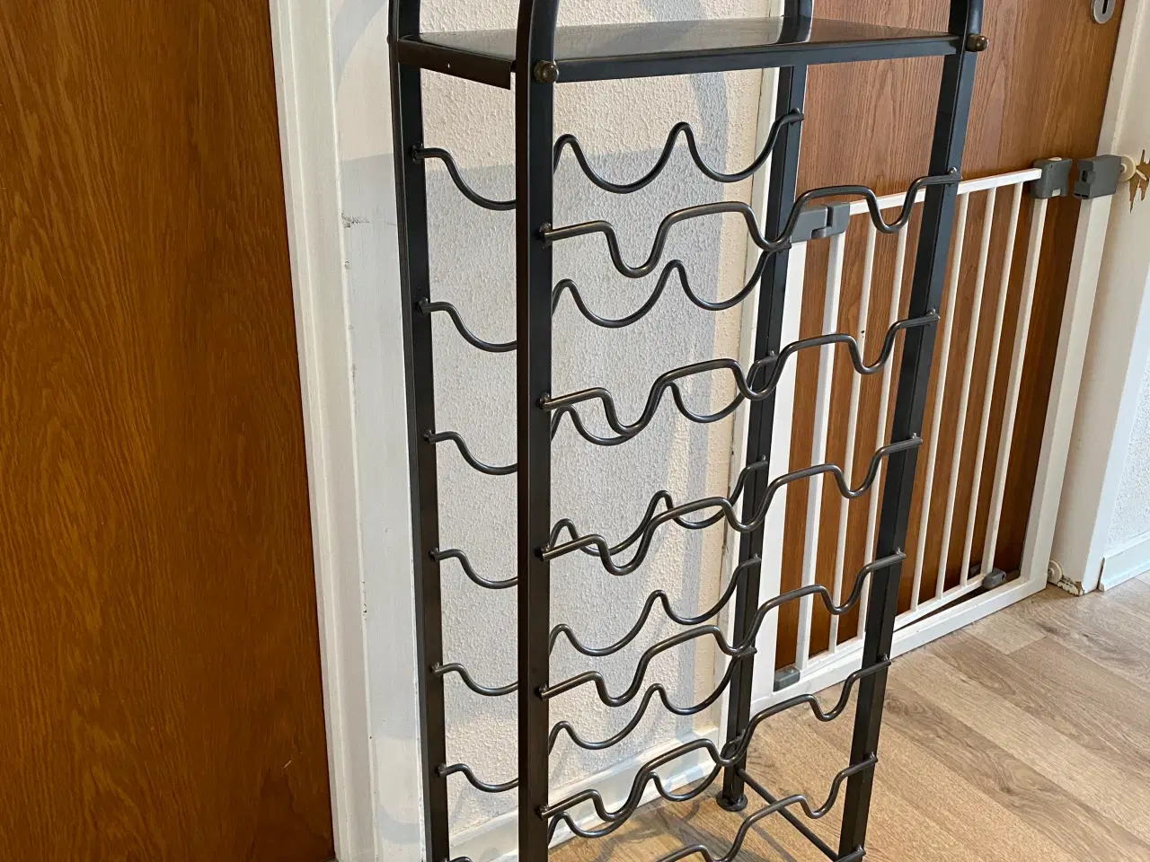 Billede 2 - Vinreol sælges