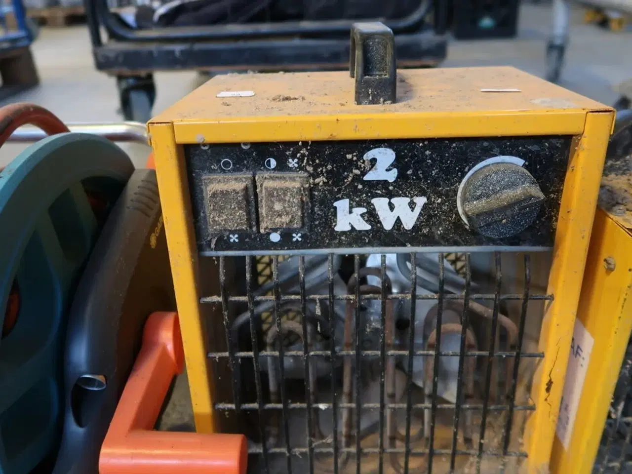 Billede 3 - 2 stk. varmeovne og slangeopruller med vandslange