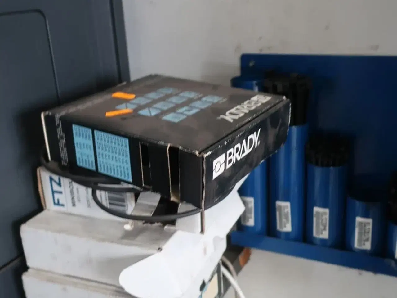 Billede 8 - Indhold i skabe