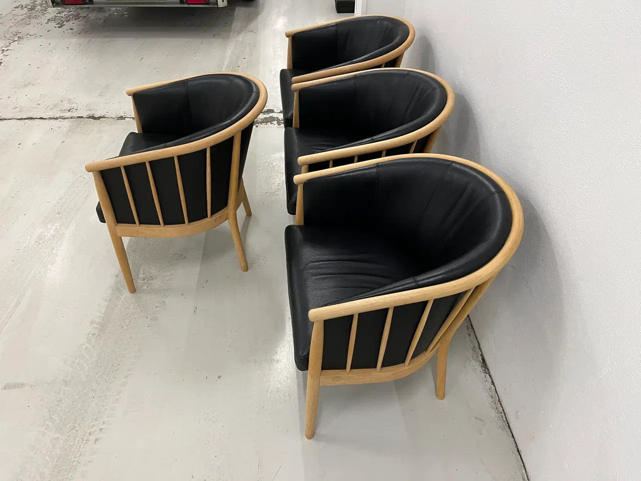 Billede 2 - Stouby Lux Loungestole med sort semianilin læder.