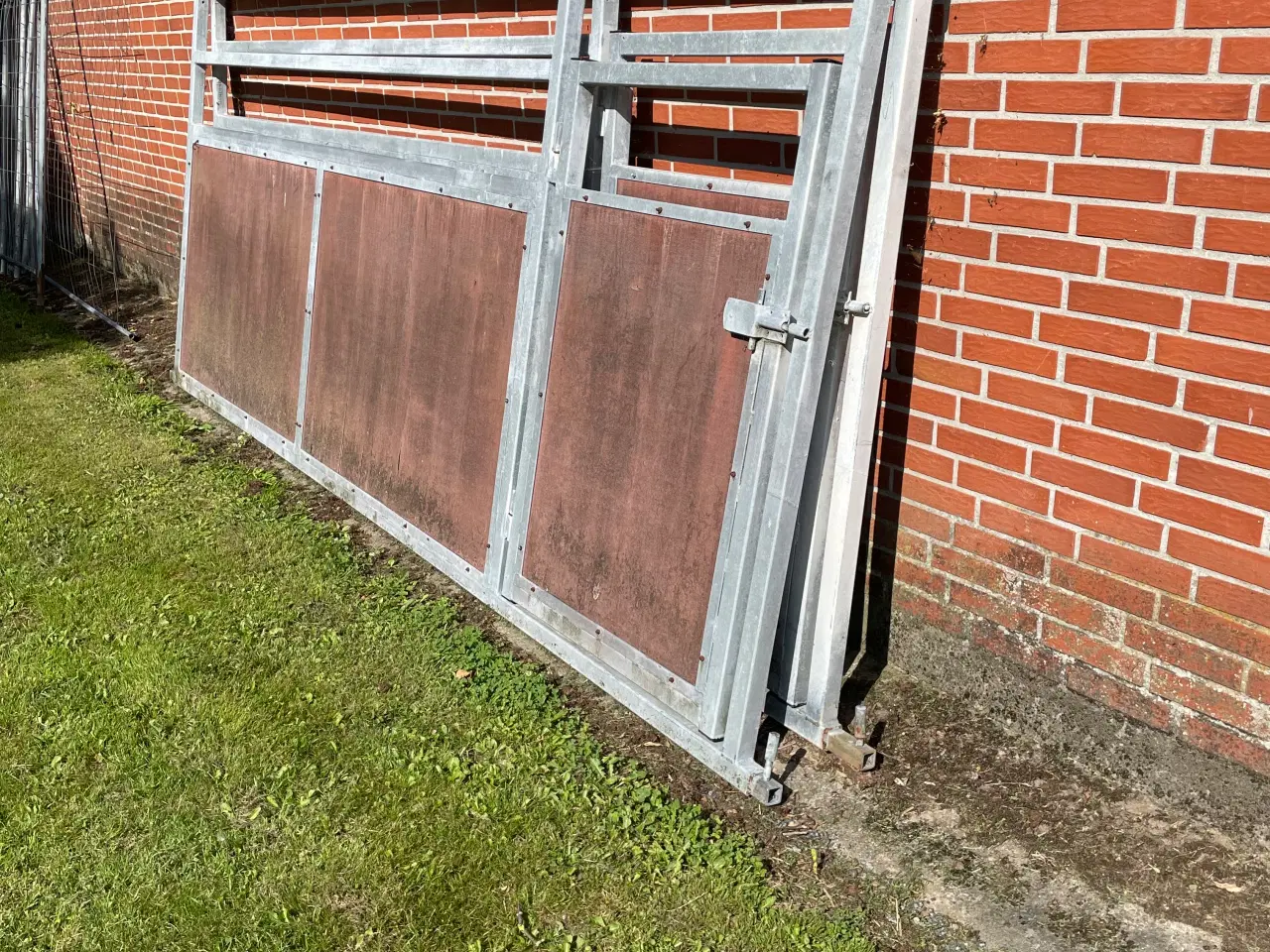Billede 1 - Forværk til hesteboks 1 stk.