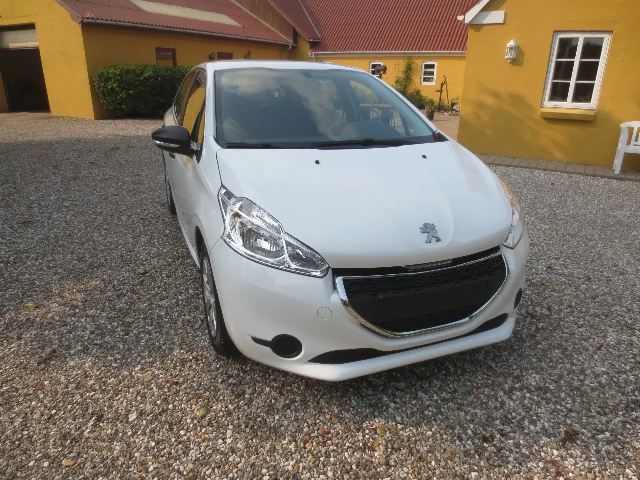 Billede 3 - Peugeot 208 1.0 VTi År 2014. Km 123. 