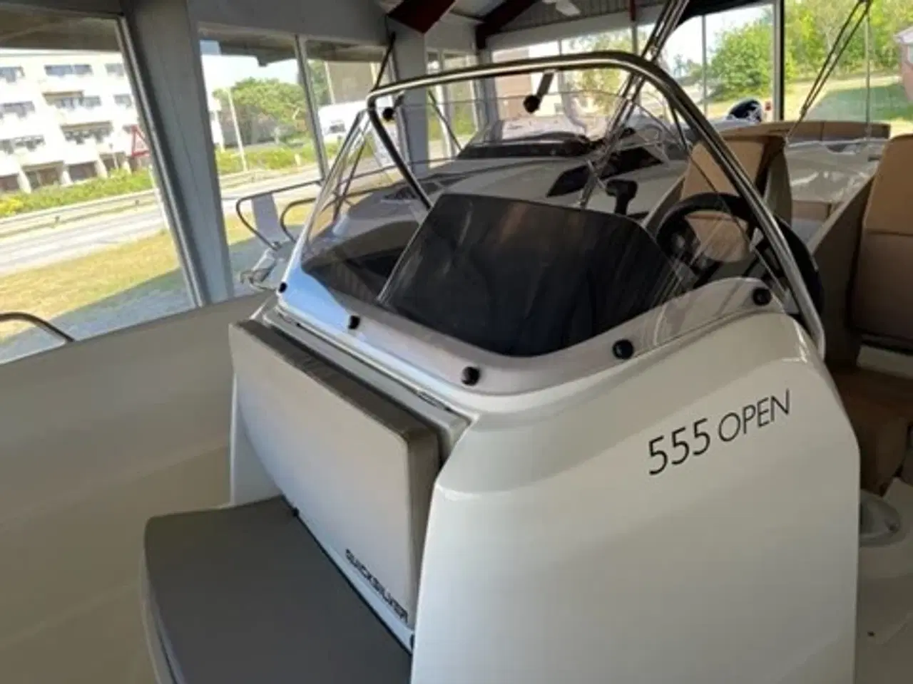 Billede 4 - Quicksilver Activ 555 Open med Mercury F100 EFI ELPT (smart edition + udstyr) SOLGT