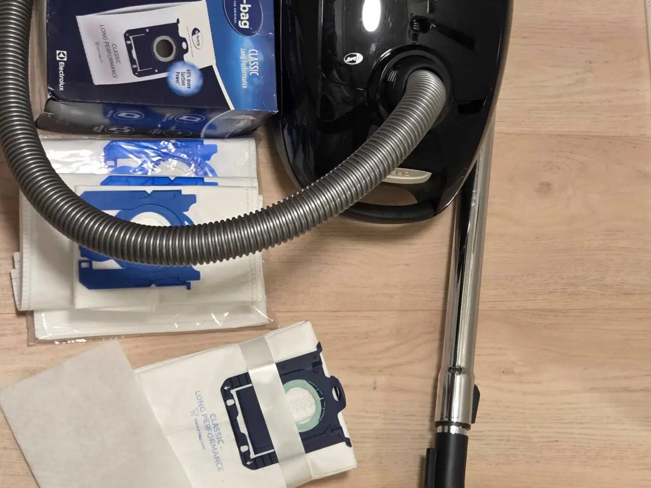 Billede 10 - AEG. Støvsuger  med 29 stk støvsugerposer