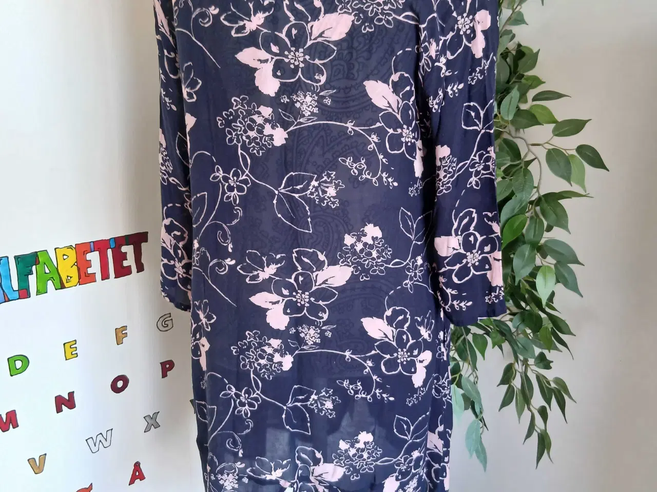 Billede 6 - Bluse. Masai. Medium/38