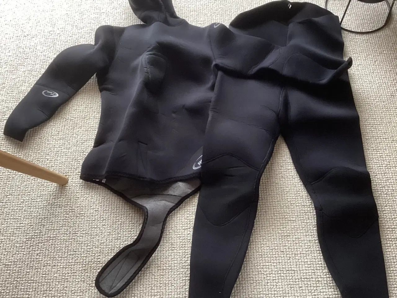 Billede 1 - Neopren våddragt til undervandsjagt