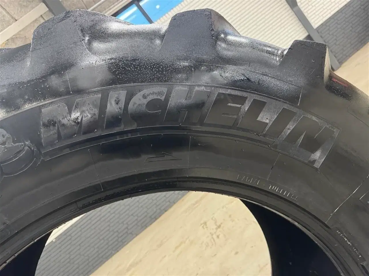 Billede 3 - Michelin 710/70R42