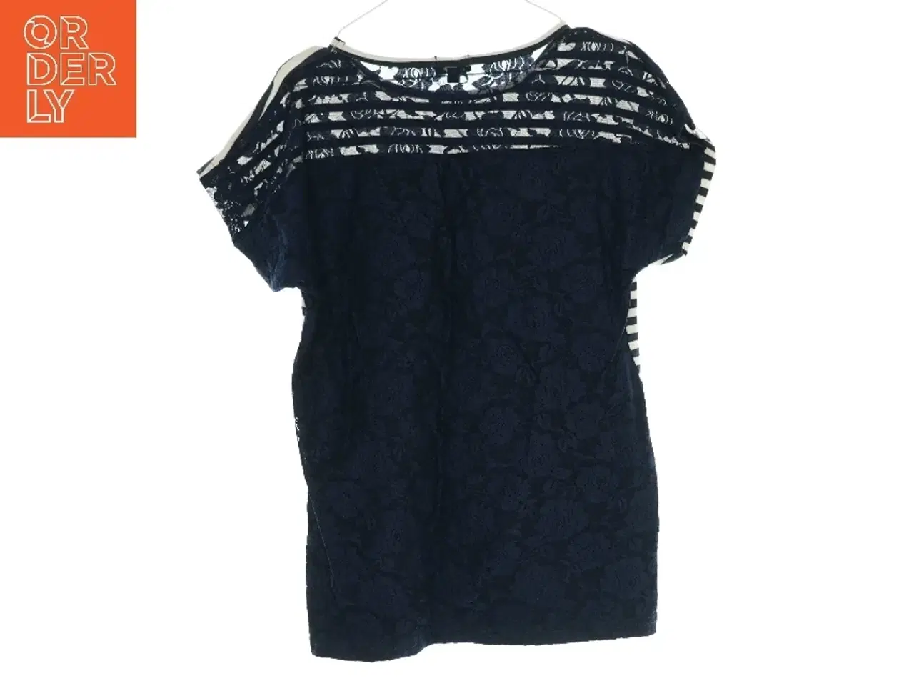 Billede 2 - T shirt fra D-Xel (Str. 12 år)