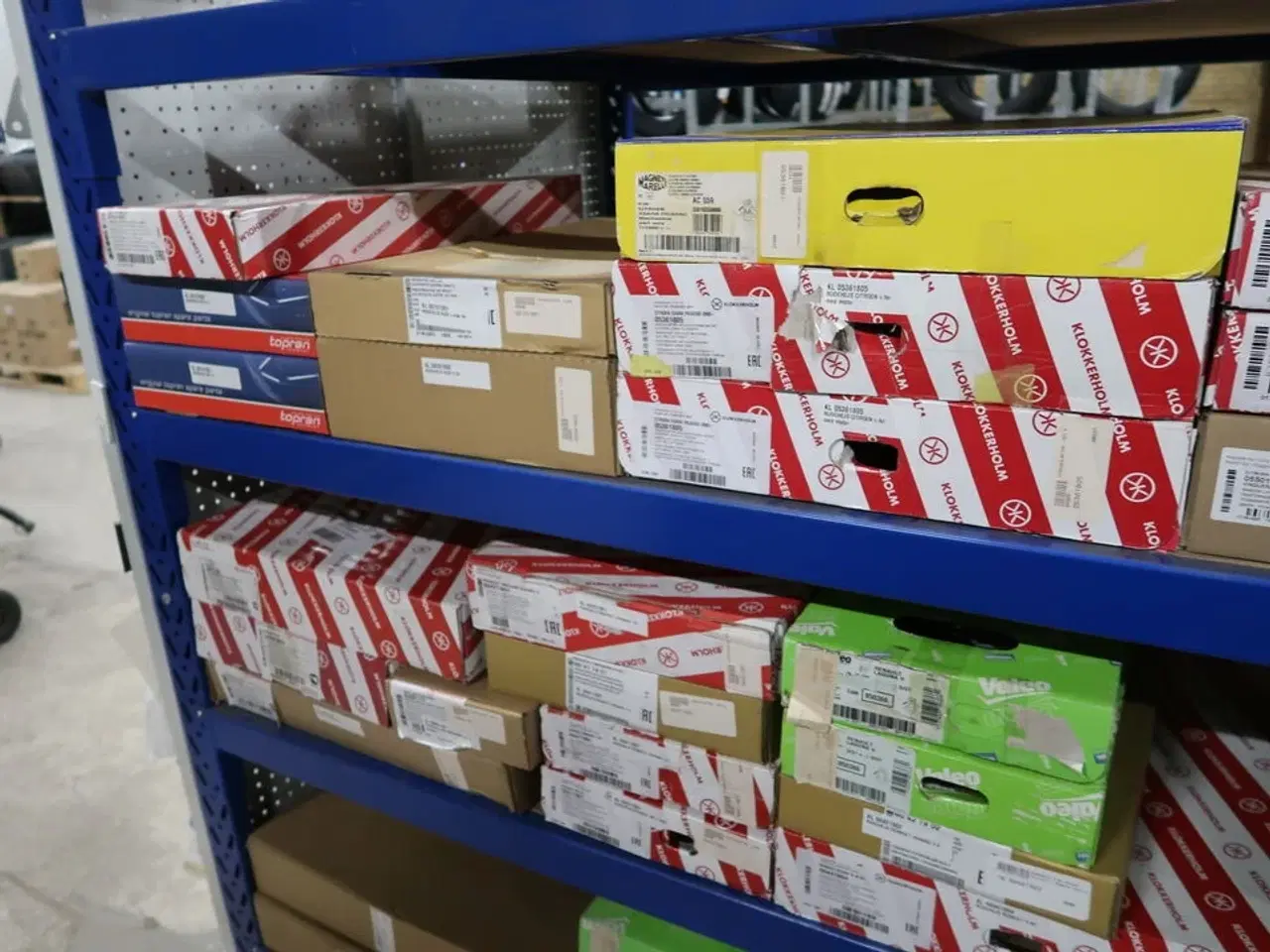 Billede 11 - Indhold i lagerreol