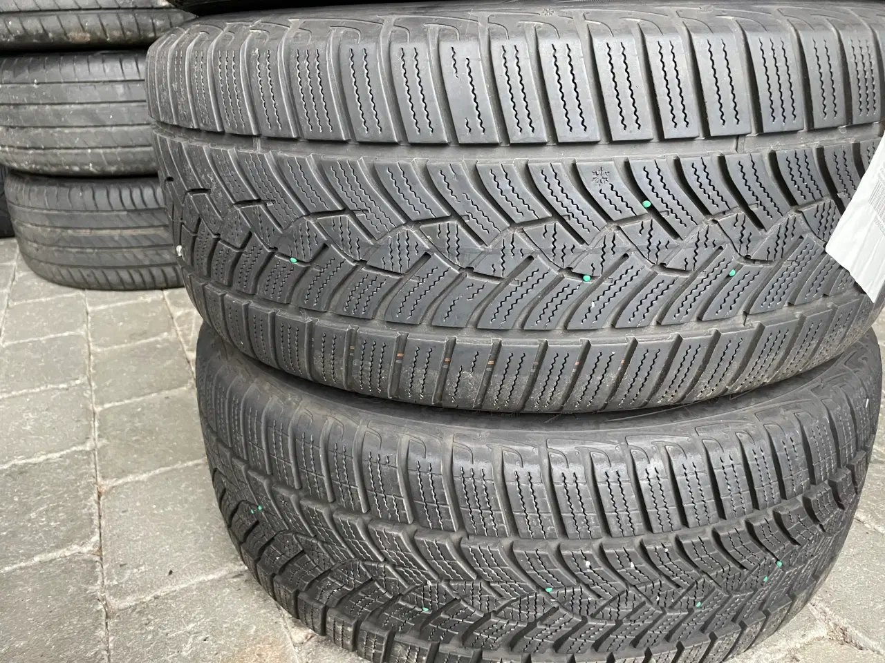 Billede 4 - 17 Mercedes C300 225/50r17 Ref.P23 vinter