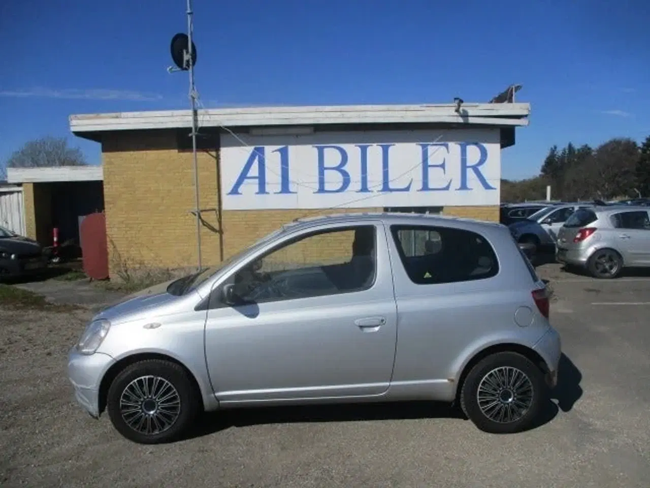 Billede 1 - Toyota Yaris 1,3 Luna