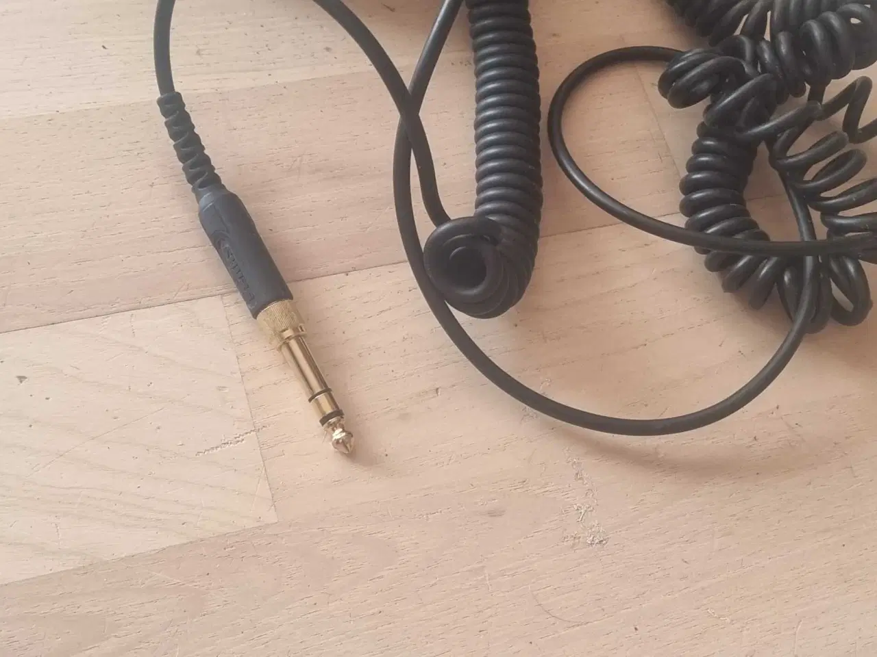 Billede 2 - Studie-hovedtelefoner Shure SRH440A-EFS