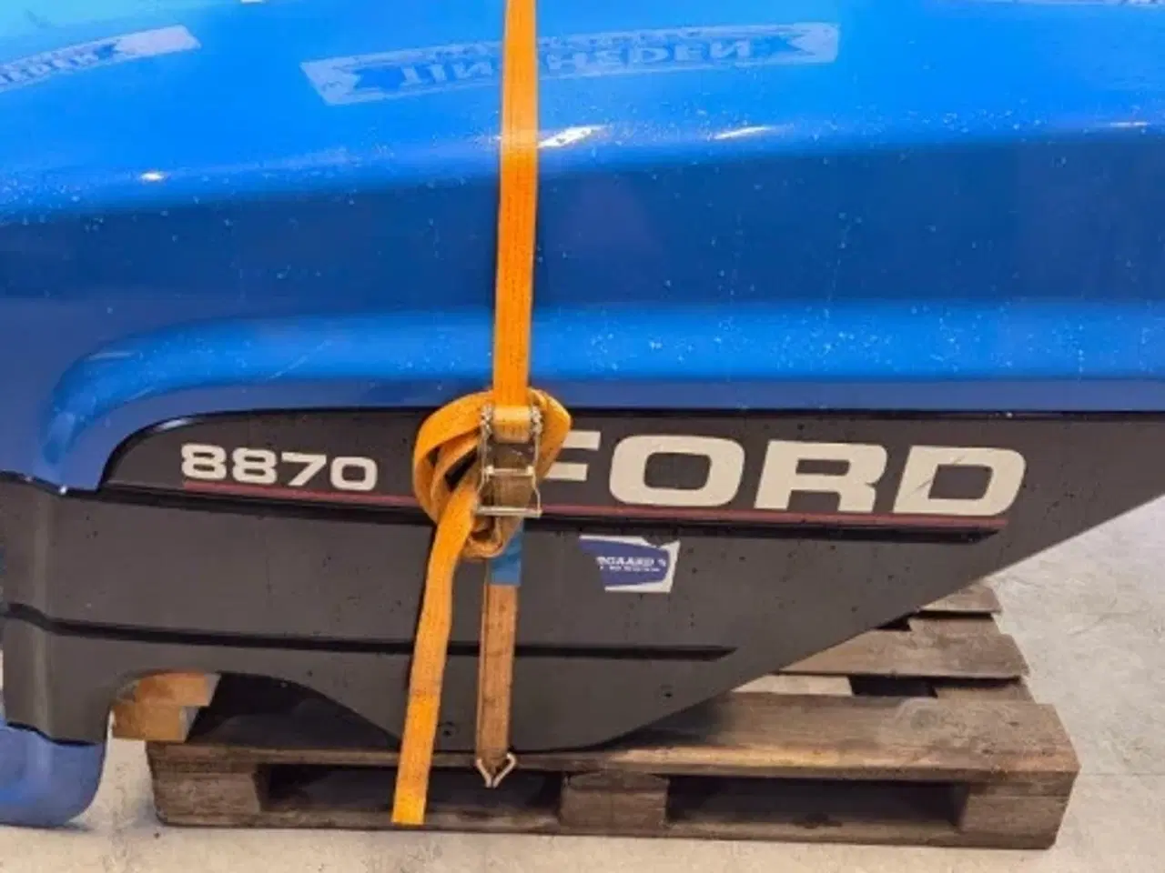Billede 21 - Ford 8870 Motorhjelm