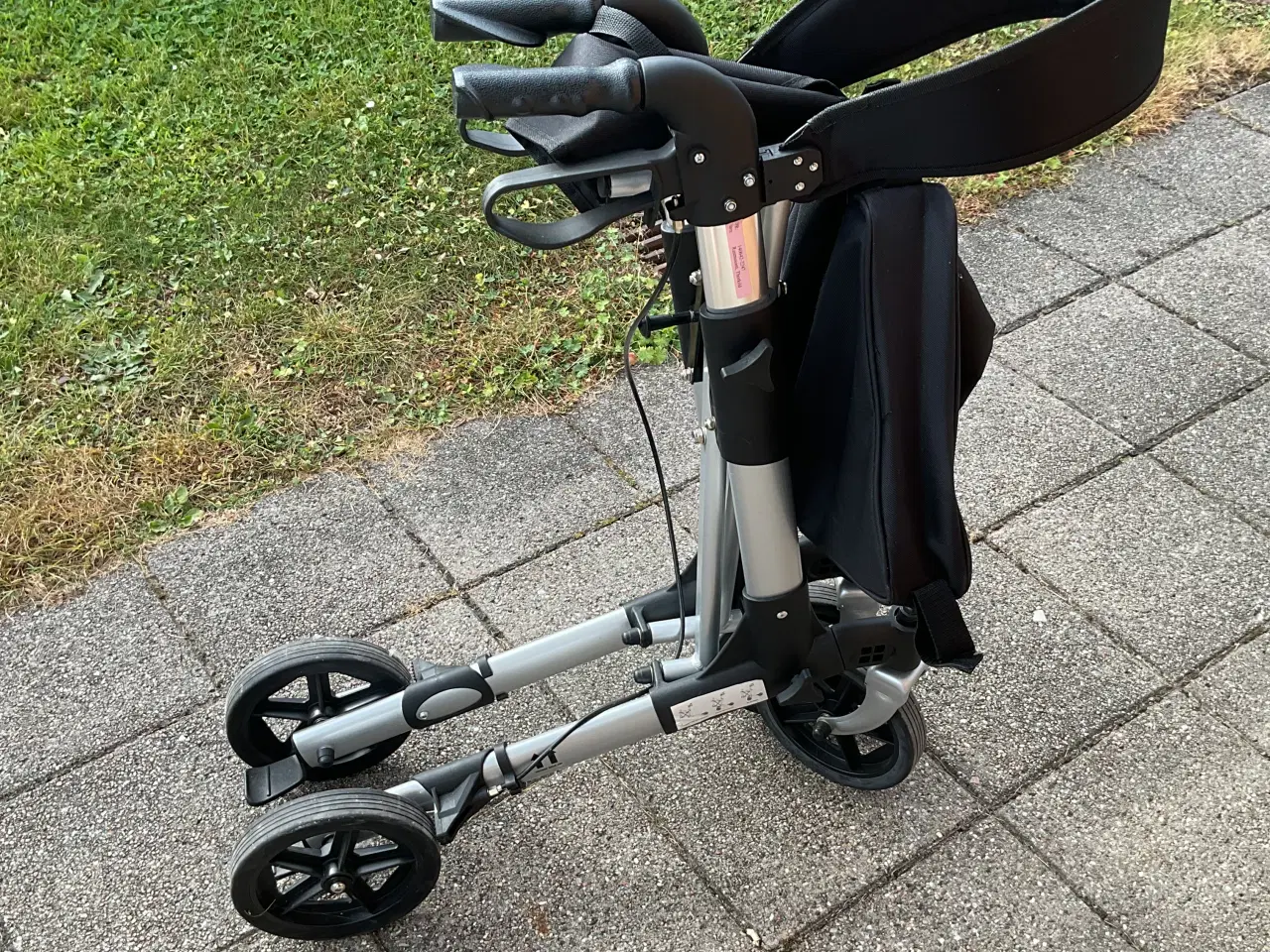 Billede 2 - Rollator sælges