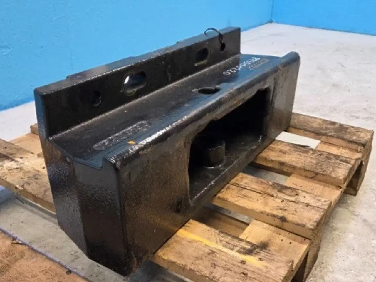 Billede 4 - New Holland T5.100 Vægtholder 87350022  5Stk