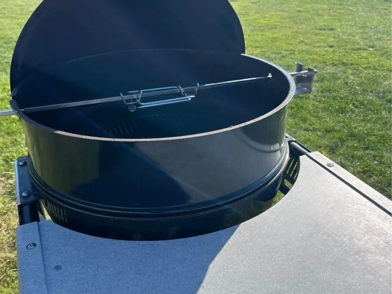 Billede 2 - WEBER ROTISSERIE TIL KUGLEGRILL - 57 CM