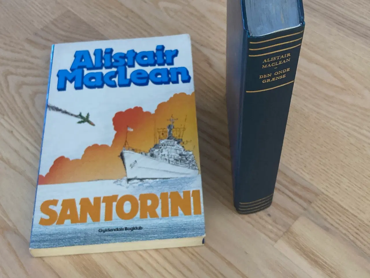 Billede 2 - Bogpakke med 6 bøger af Alistair MacLean