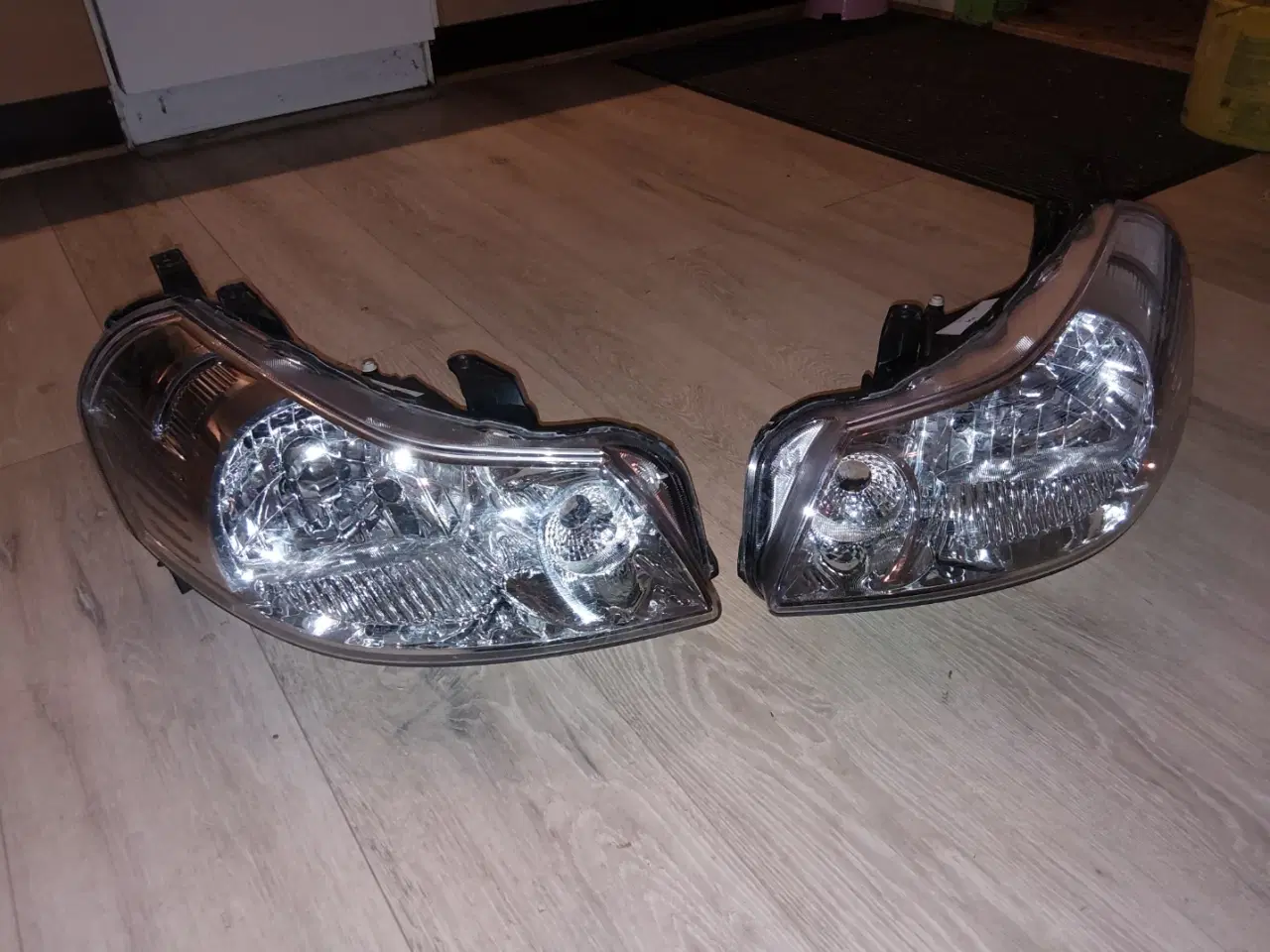 Billede 1 - Suzuki SX4 forlygter.