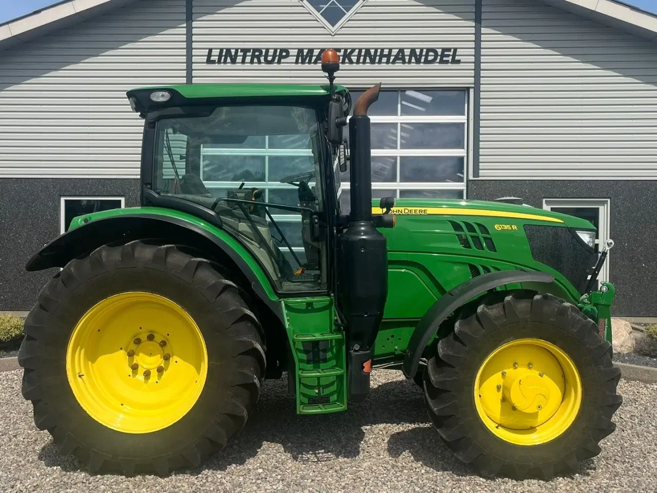 Billede 8 - John Deere 6135R Krybegear, frontlift, TLS Affjedret foraksel og affjedret kabine