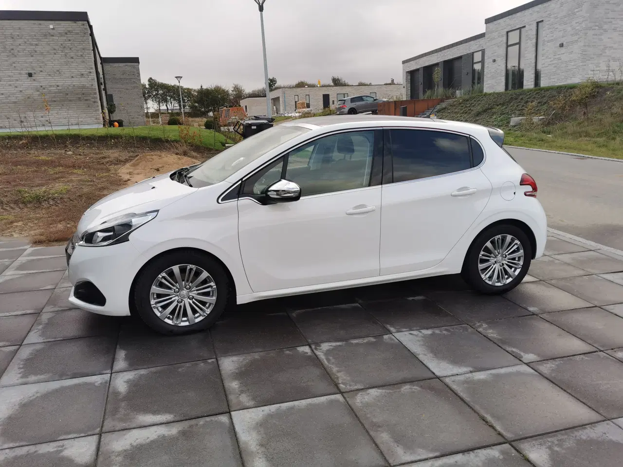 Billede 3 - Peugeot 1,6 BlueHDi 100 Desire Sky 5d