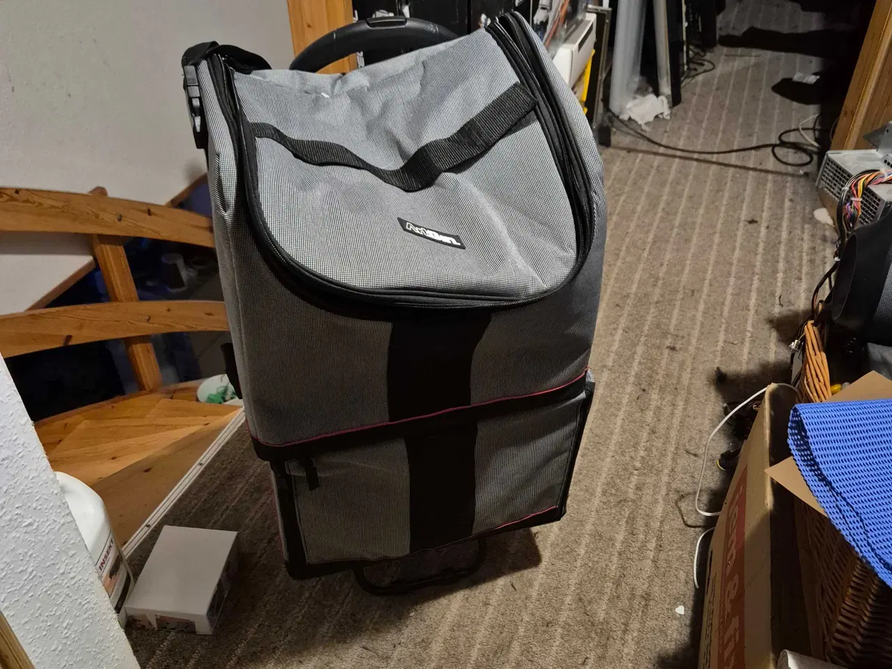 Billede 9 - Taske til hobby med hjul 