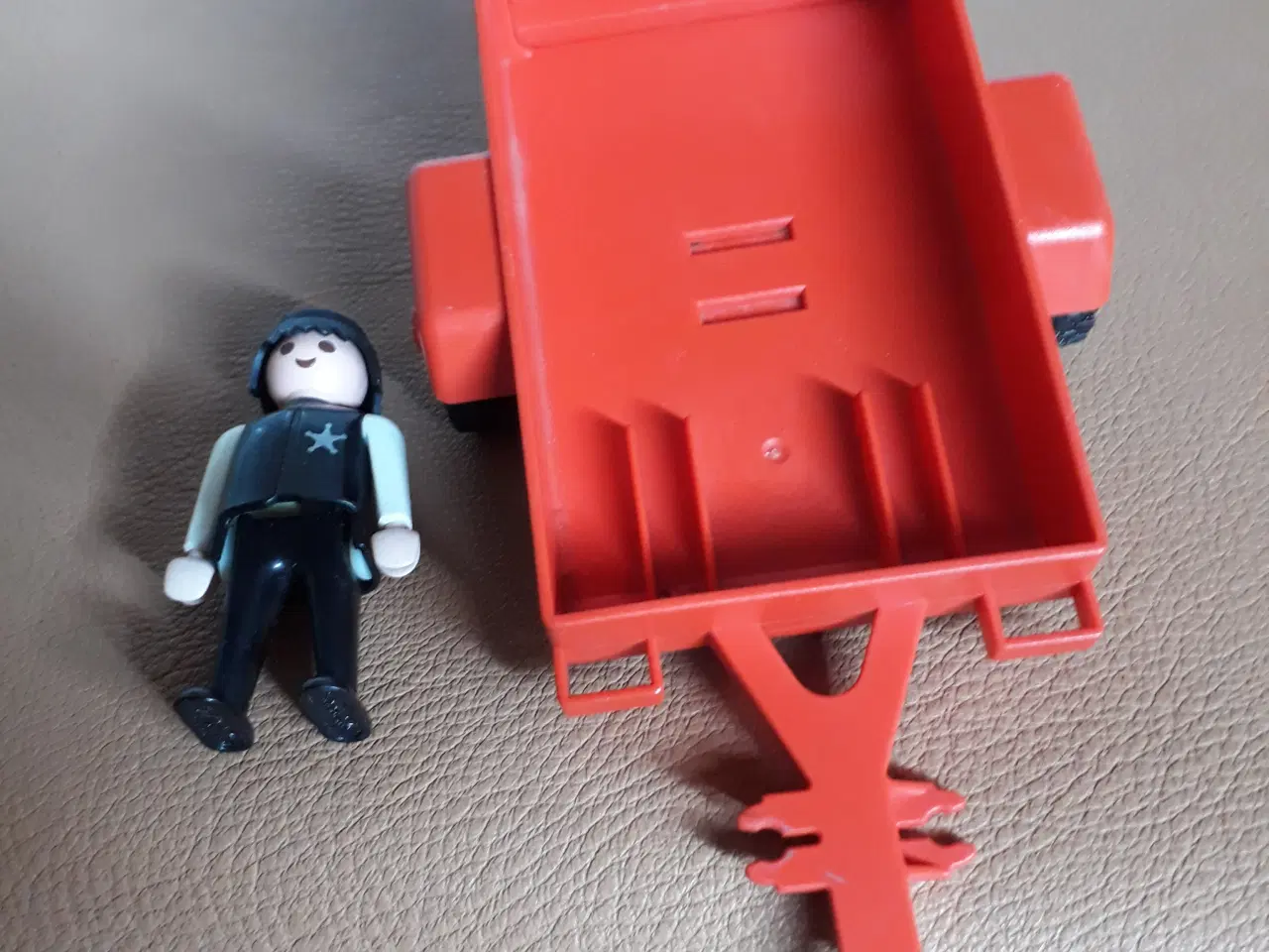 Billede 11 - Legetøjstraktor med Trailer