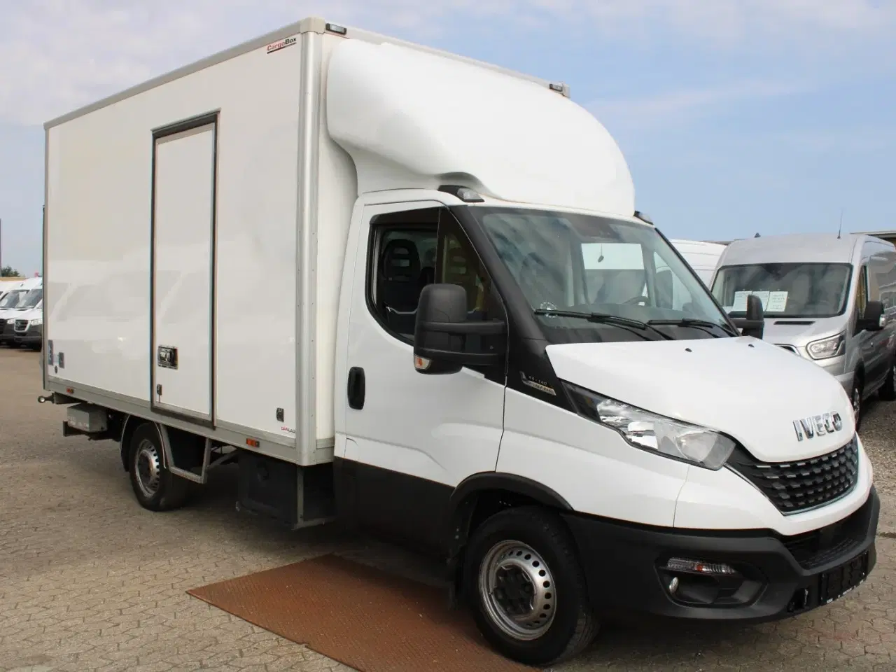 Billede 2 - Iveco Daily 2,3 35S14 Alukasse m/lift AG8