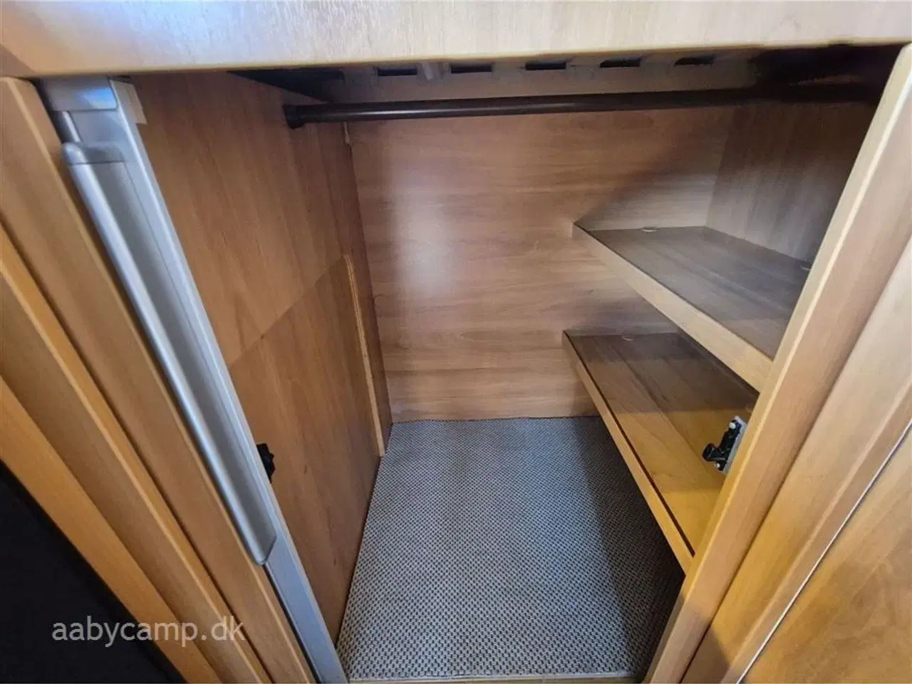 Billede 14 - 2010 - Hymer Exsis I 512   Markise. luft undervogn bagpå. elektrisk støtteben. Maxfann. Helårsdæk. undervognsbehandlet. Holder syn til December 2026!!!  SÆLGES KUN TIL CVR...