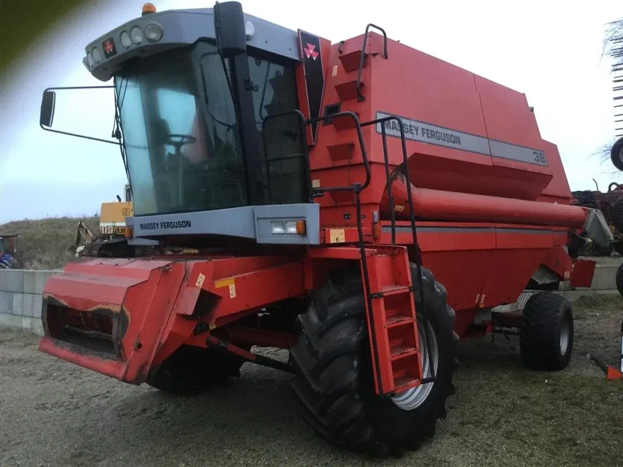 Billede 2 - Massey Ferguson 38 dv 2 med autolevel skærebord