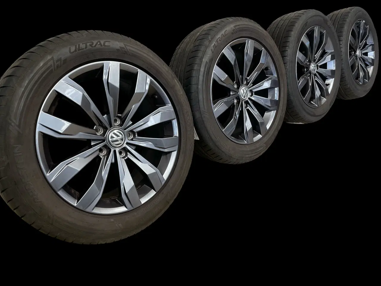 Billede 1 - 17 VW T-Roc 215/55r17 Ref.200 sommer