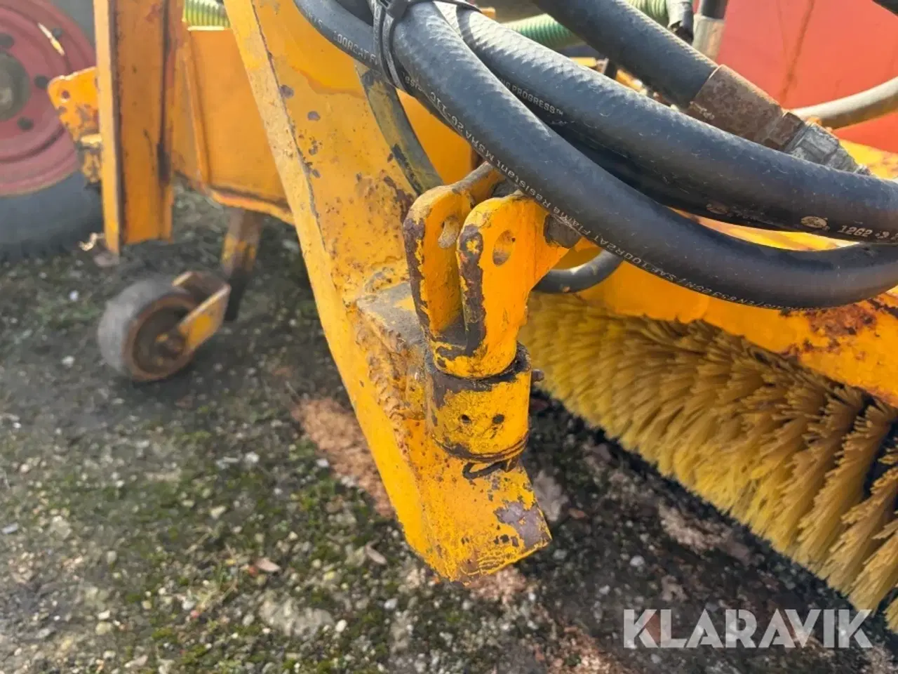 Billede 8 - Fejekost