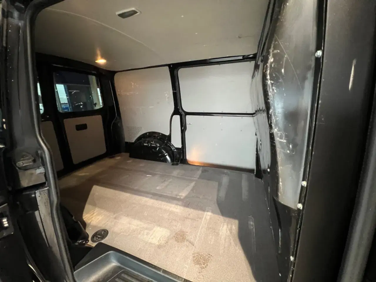 Billede 9 - VW Transporter 2,0 TDi 140 Kassevogn DSG kort