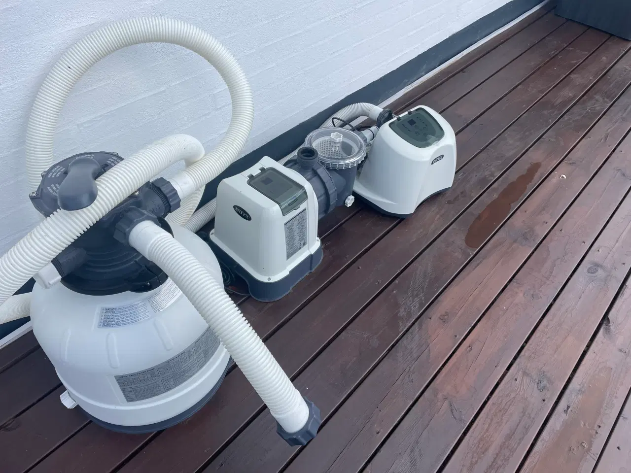 Billede 1 - Intex saltvandssystem