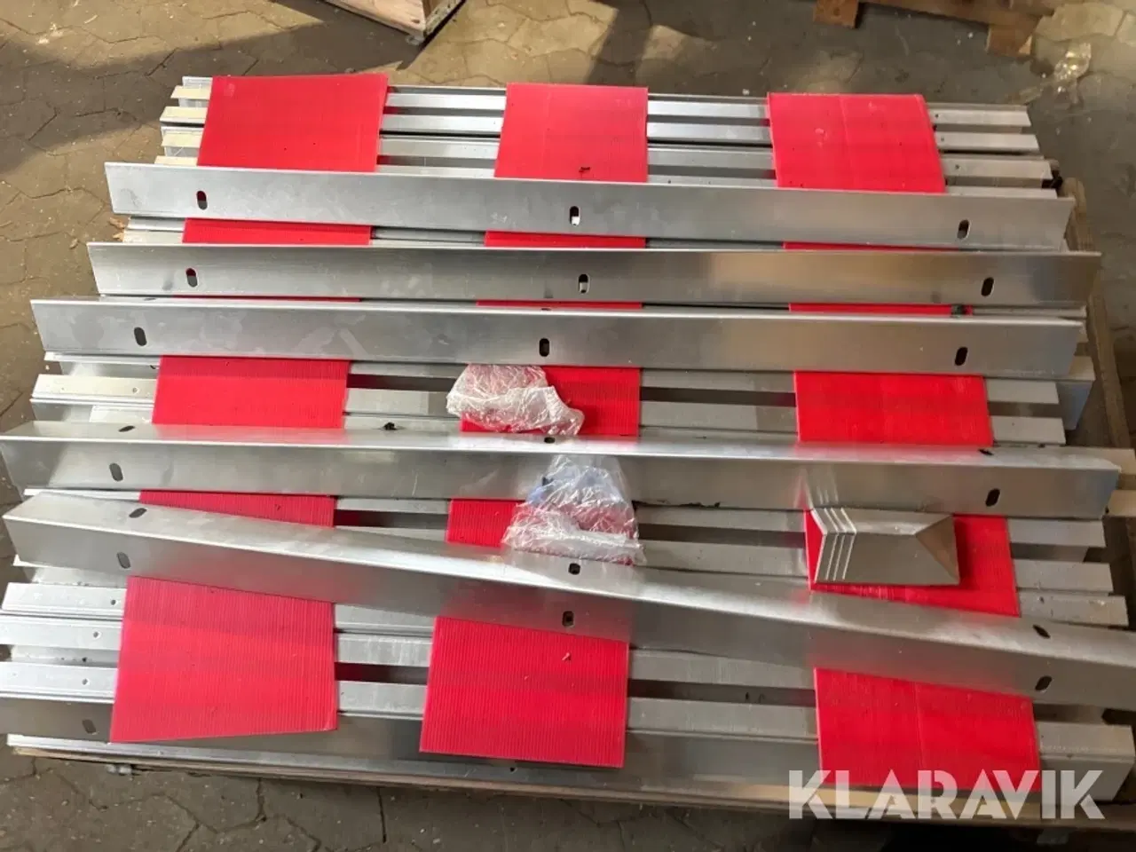 Billede 3 - Taglister aluminium Cirka 230 styk