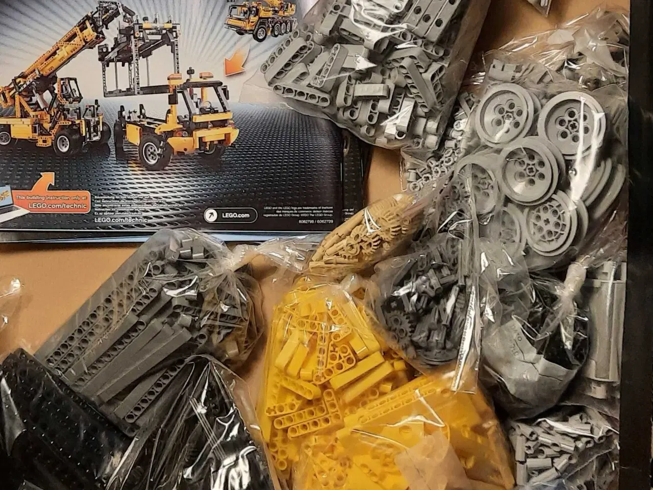 Billede 4 - LEGO mobilkran nr. 42009