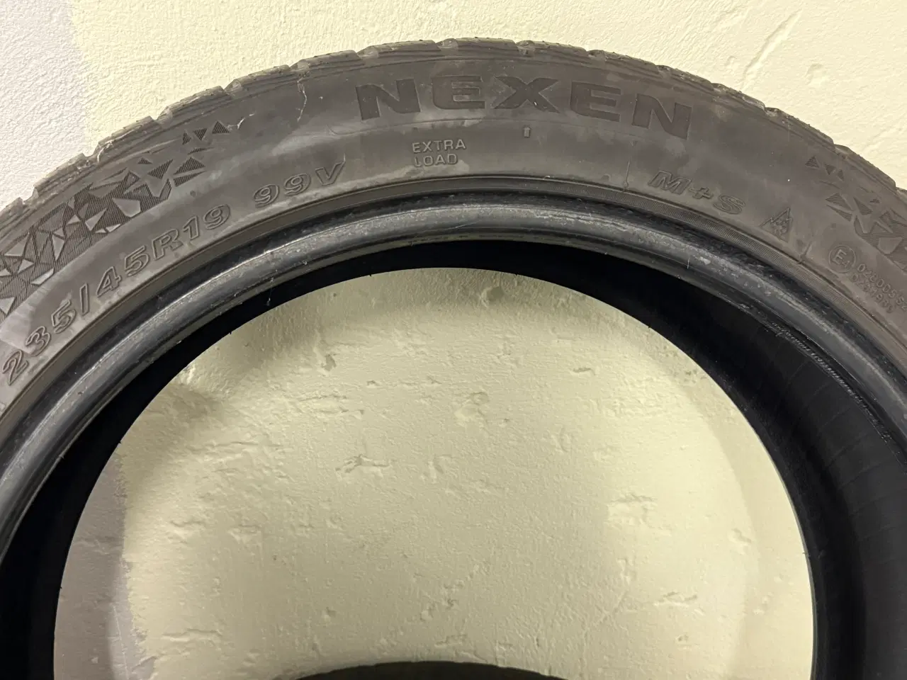 Billede 2 - VINTERDÆK  235/45/19
