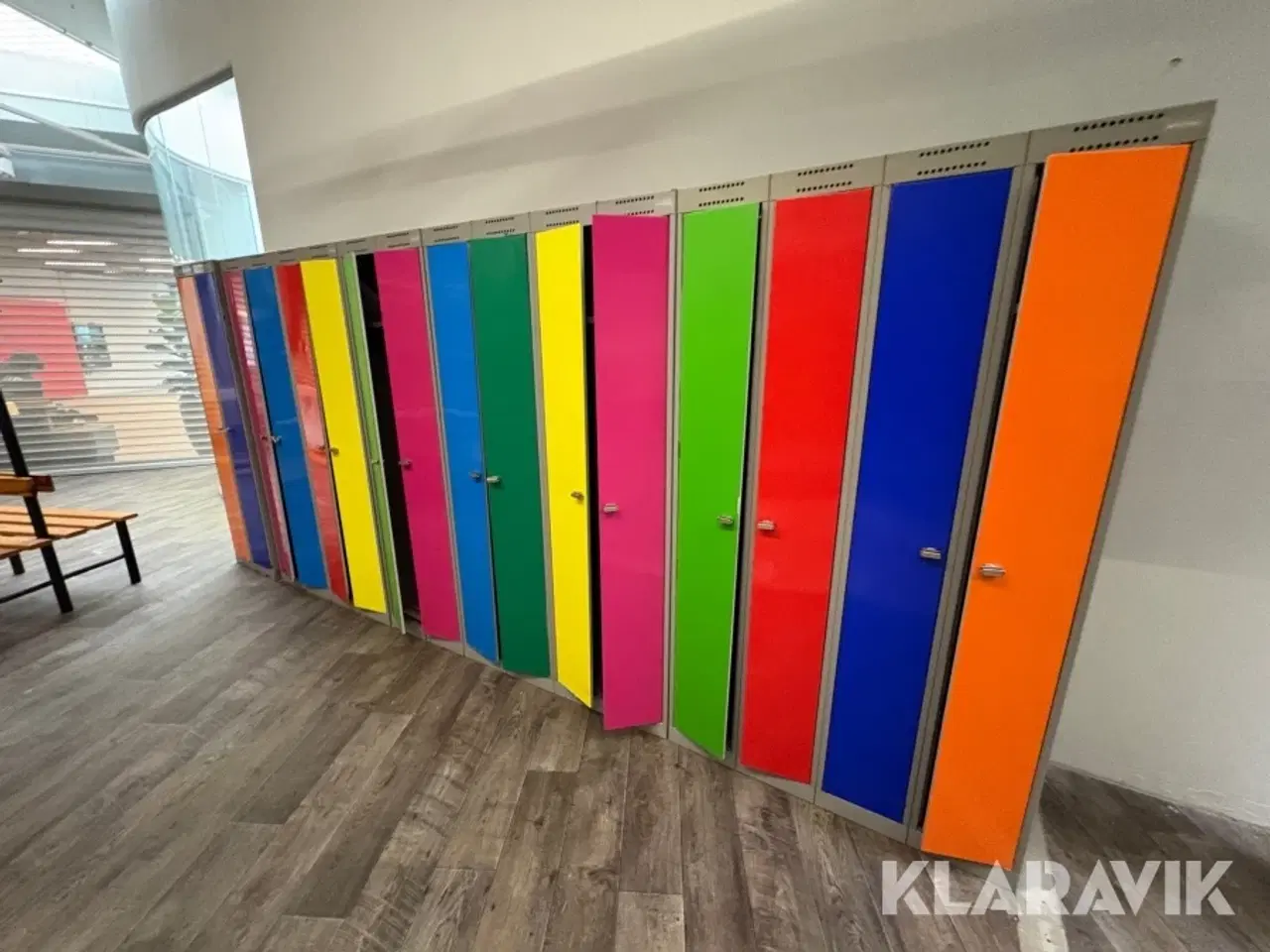 Billede 1 - Garderobeskabe - 16 styk