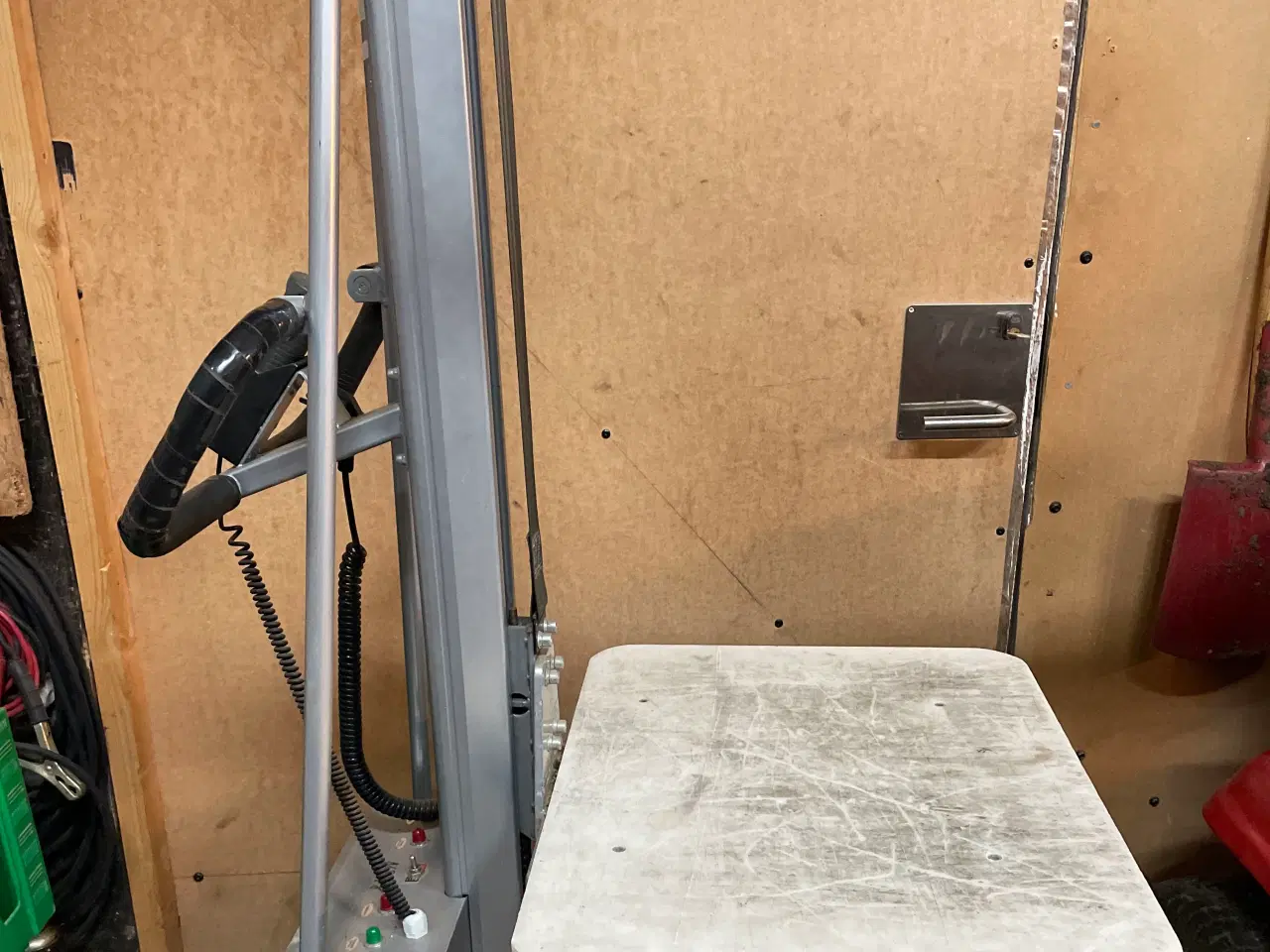 Billede 2 - Løfte bord, Silverstone E100