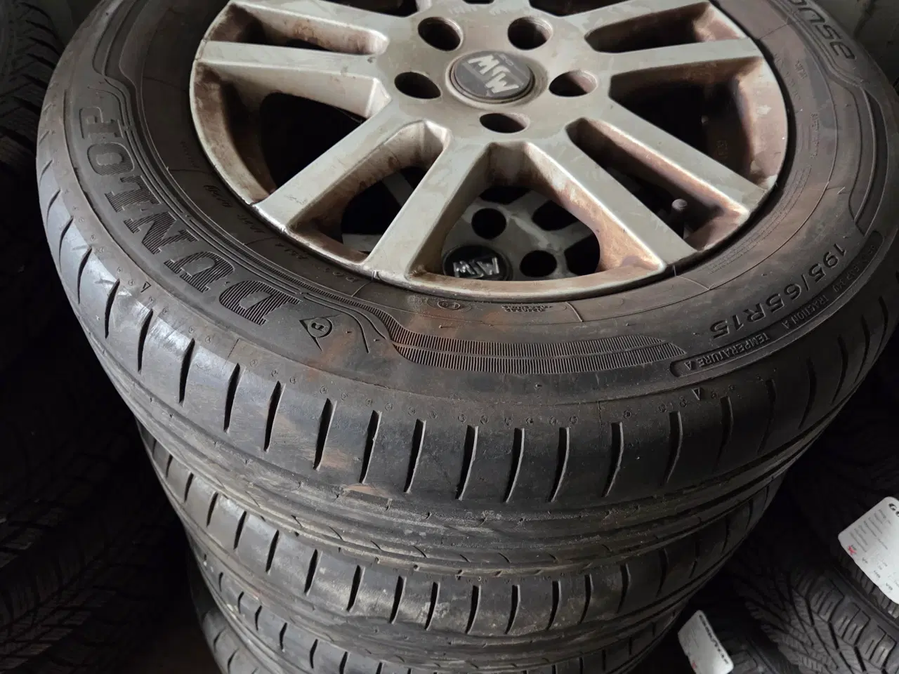 Billede 1 - Fælge med dæk
